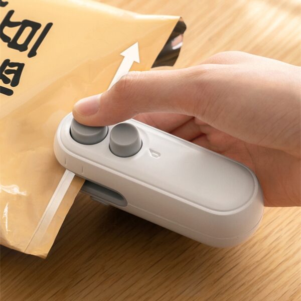 Rechargeable Small 2-in-1 Snack Sealer Household Mini Sealing Machine