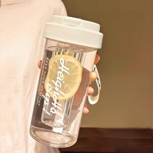 600ml Large Capacity plastic straw cup Random colors