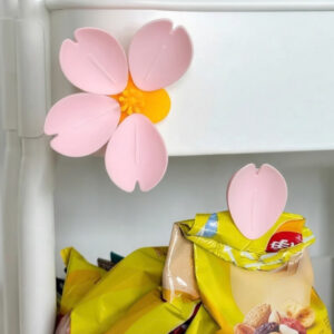 Aesthetic flower magnetic sealing clip for closing food bags and packets